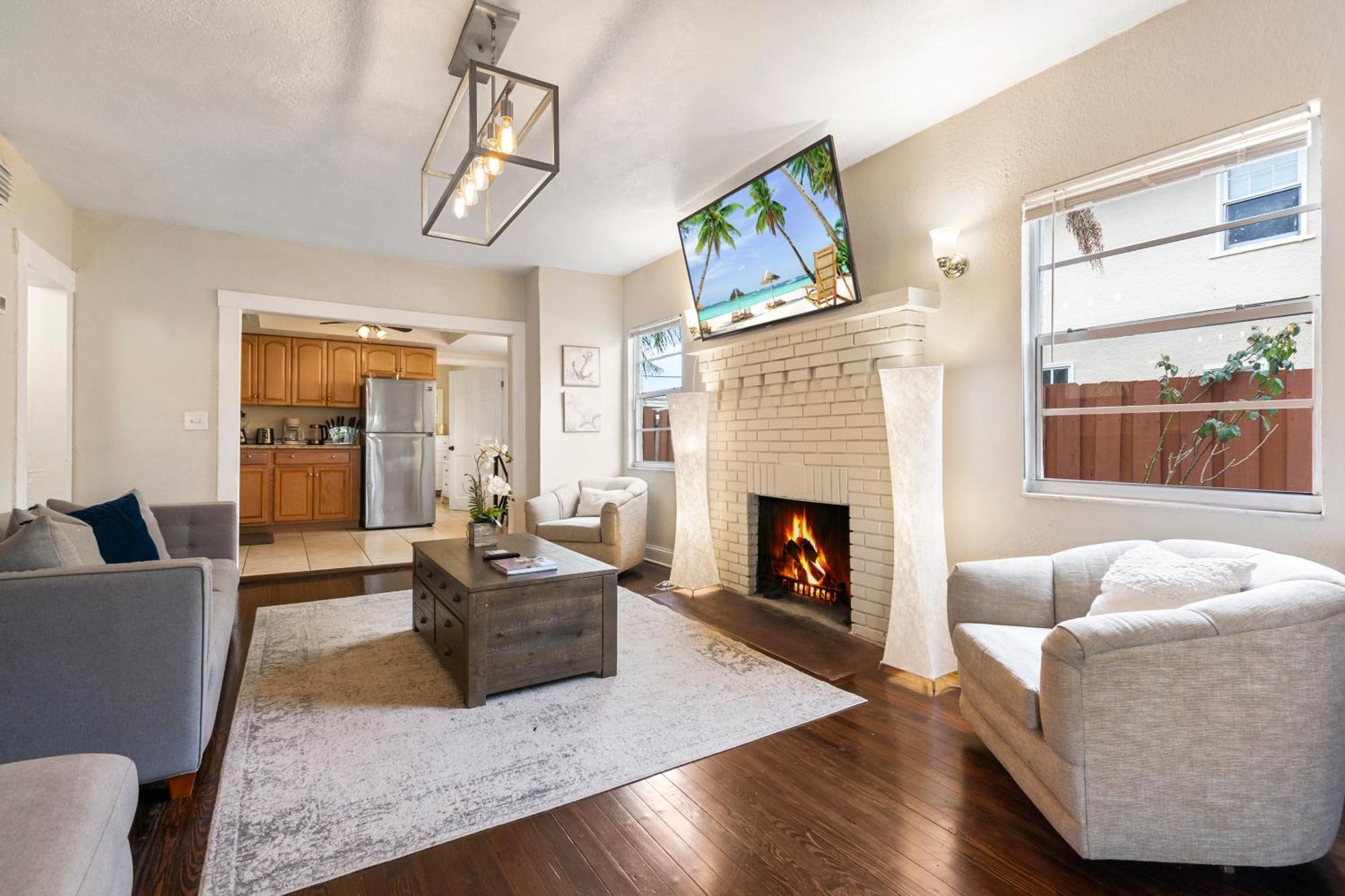 Chic Downtown Vacation Home And Guest Home West Palm Beach Eksteriør bilde