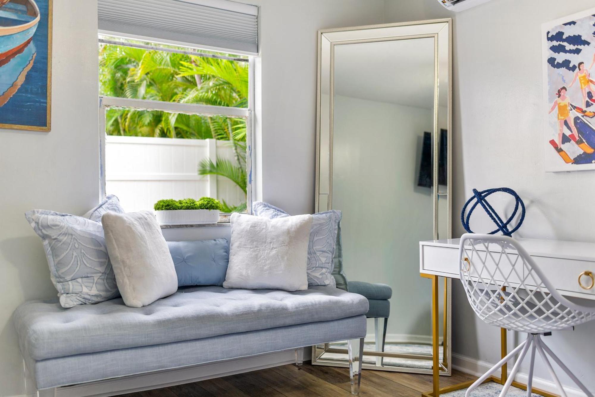 Chic Downtown Vacation Home And Guest Home West Palm Beach Eksteriør bilde